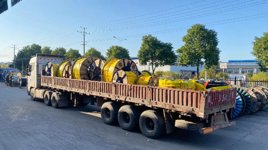 服務(wù)不停 發(fā)貨不止 服務(wù)客戶(hù)我們一直在路上！